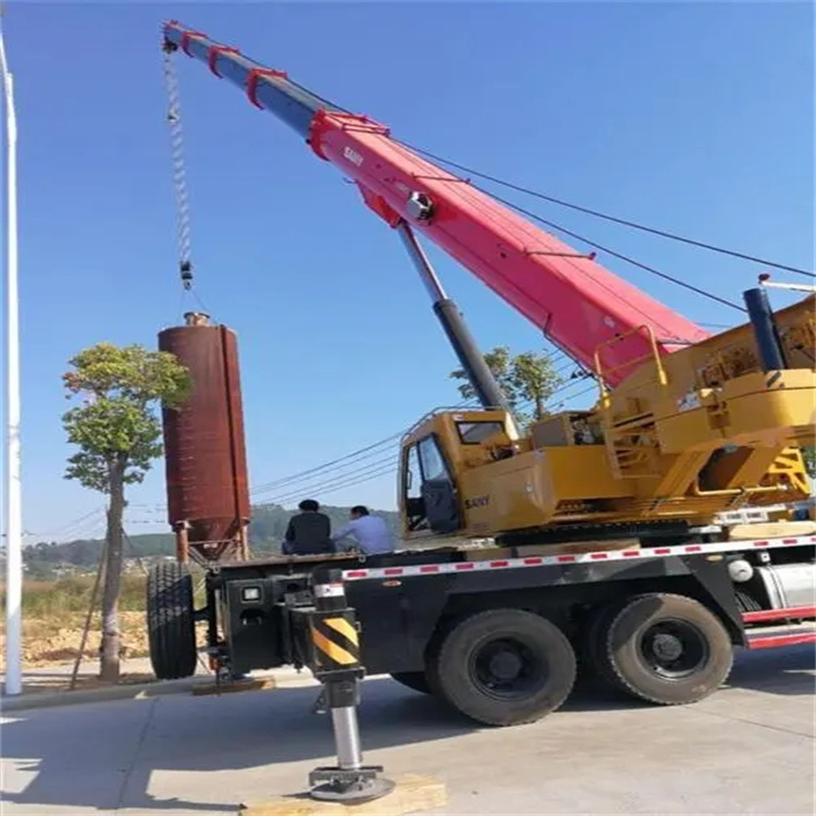 龙州80吨吊车出租多少钱