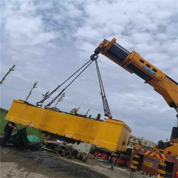 龙州吊车吊集装箱需要多少钱