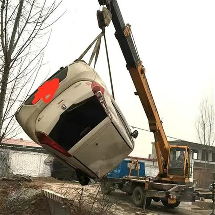 龙州吊车救援小汽车怎么吊